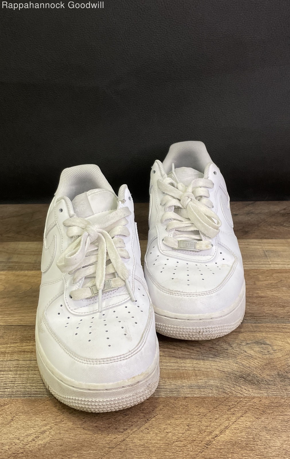 nike air force 1 07 low triple white sneakers size 10 nike air force 1 07 low triple white sneakers size 10