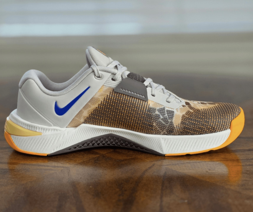 nike metcon 10 amp light bone cave stone gym training shoes hq2615 001 size 13 nike metcon 10 amp light bone cave stone gym training shoes hq2615 001 size 13