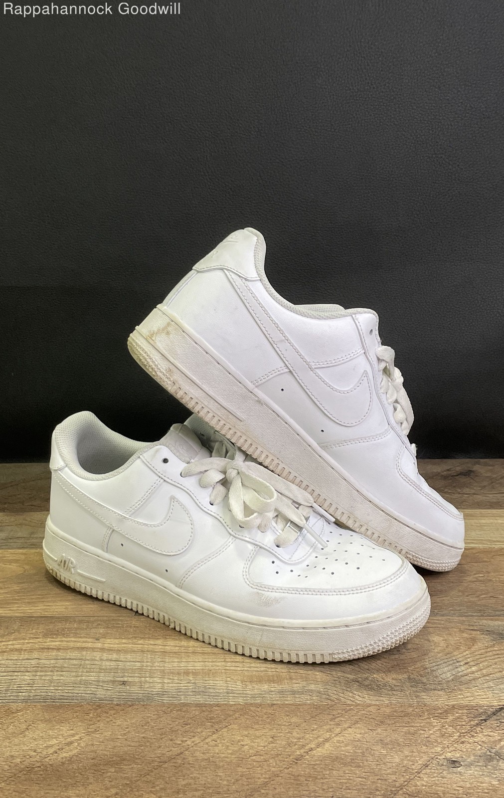 nike air force 1 07 low triple white sneakers size 10 nike air force 1 07 low triple white sneakers size 10