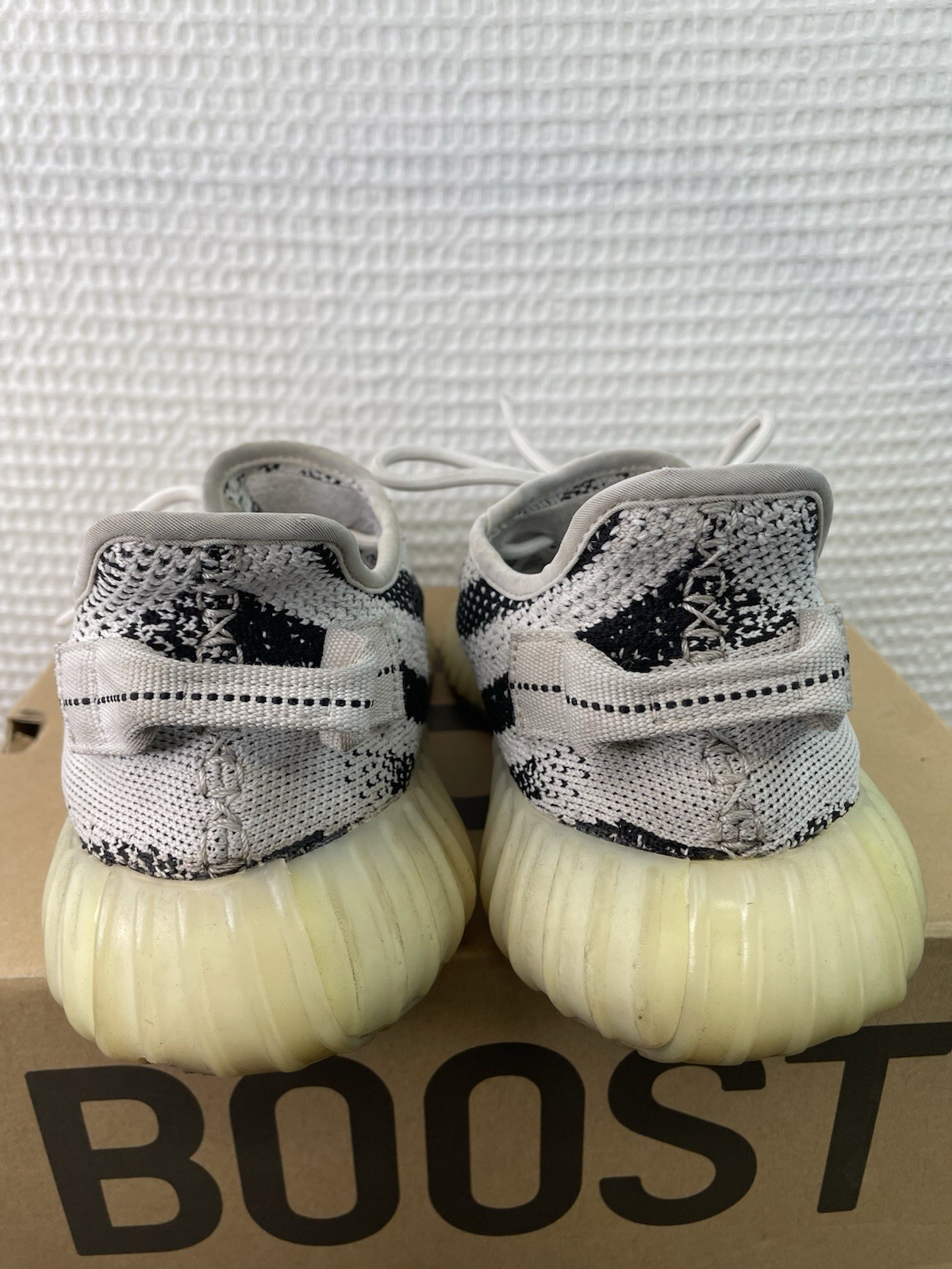 adidas yeezy boost 350 v2 zebra cp9654 sneakers shoes men’s size 8.5 with box adidas yeezy boost 350 v2 zebra cp9654 sneakers shoes men’s size 8.5 with box