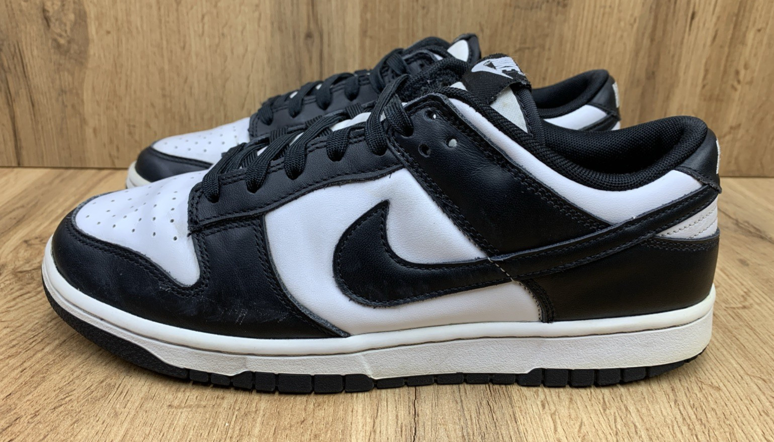 nike mens panda dunk low sneaker shoes dd1391 100 black white lace up size us 9 nike mens panda dunk low sneaker shoes dd1391 100 black white lace up size us 9