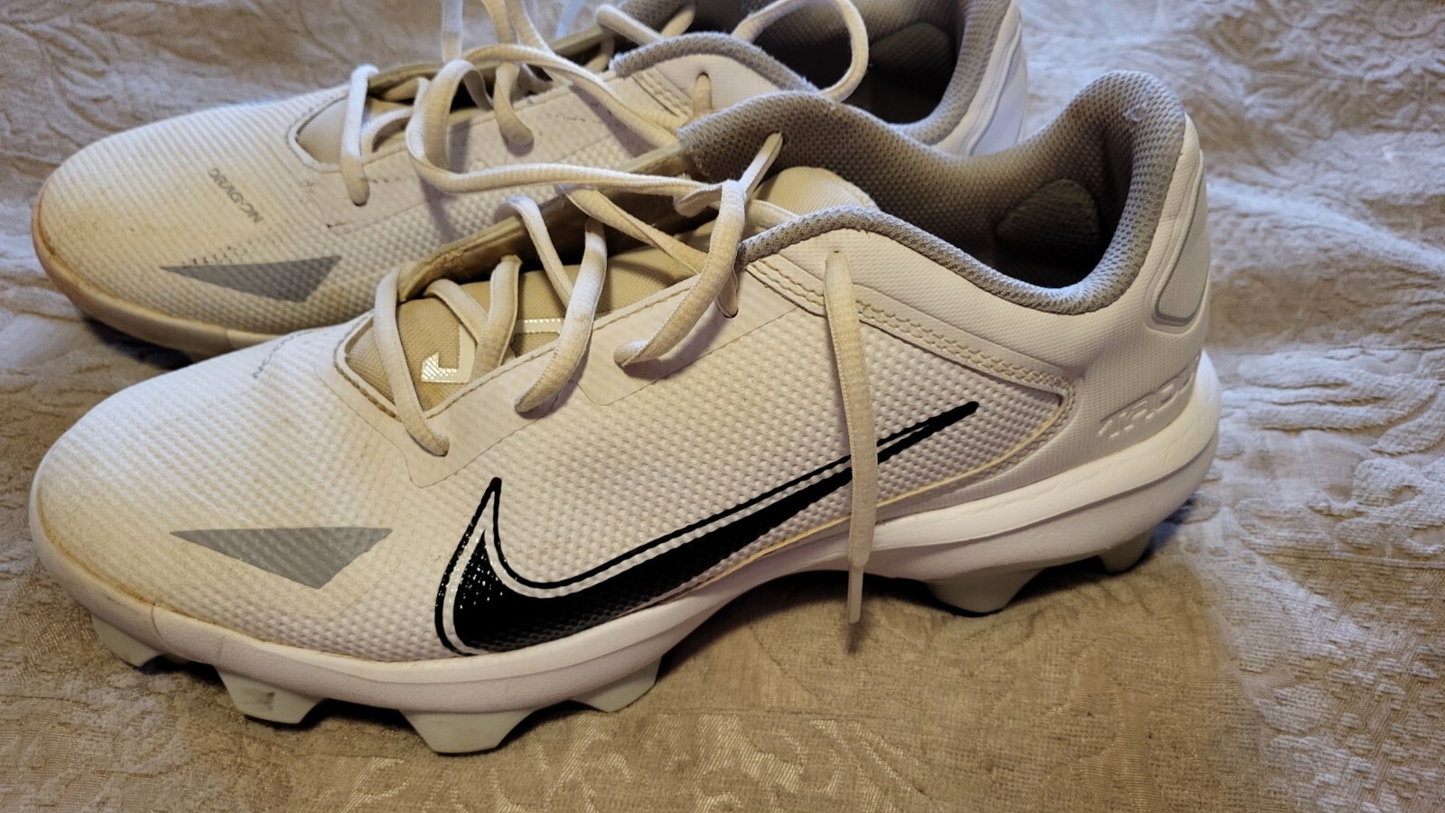 size 8 nike force zoom trout pro white black drag on size 8 nike force zoom trout pro white black drag on
