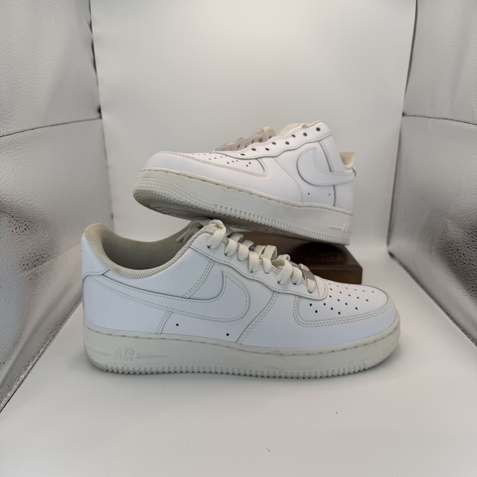 nike air force 1 '07 sneakers shoes mens 9 white sporty performance streetwear nike air force 1 '07 sneakers shoes mens 9 white sporty performance streetwear