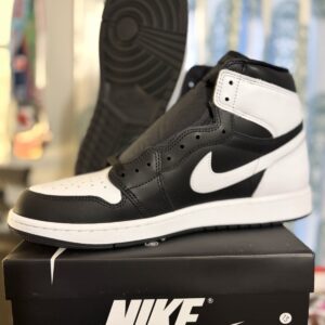 nike air jordan 1 men's colorblock black/white high top lace up leather sneaker