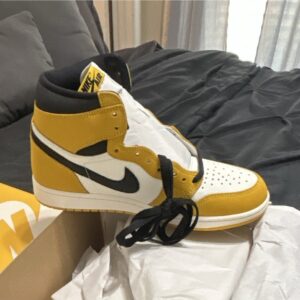 nike air jordan 1 retro high og yellow ochre/black/sail high top dz5485 701