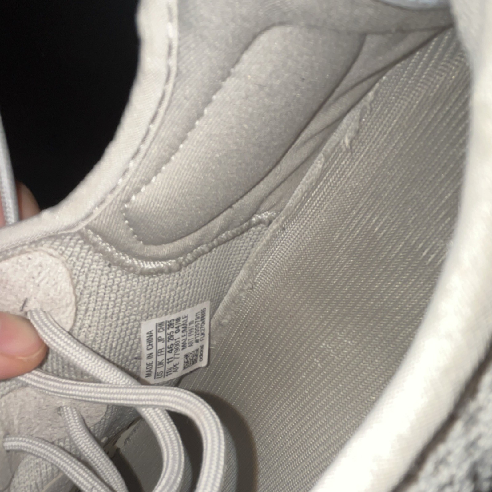 adidas yeezy boost 350 v2 cream white/triple white primeknit cp9366 adidas yeezy boost 350 v2 cream white/triple white primeknit cp9366