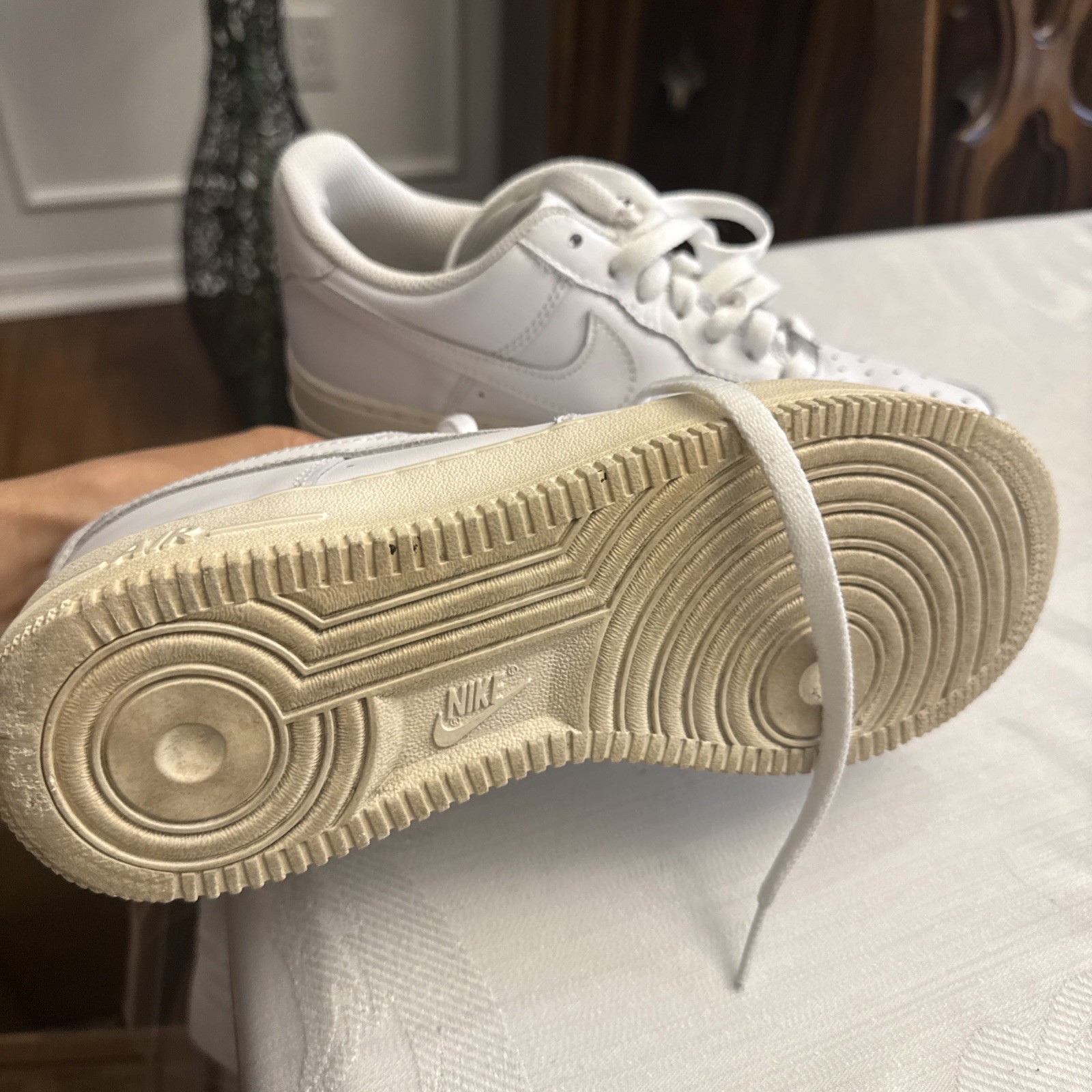 nike air force 1 low ’07 white sneakers us 8 / eu 39 white leather nike air force 1 low ’07 white sneakers us 8 / eu 39 white leather