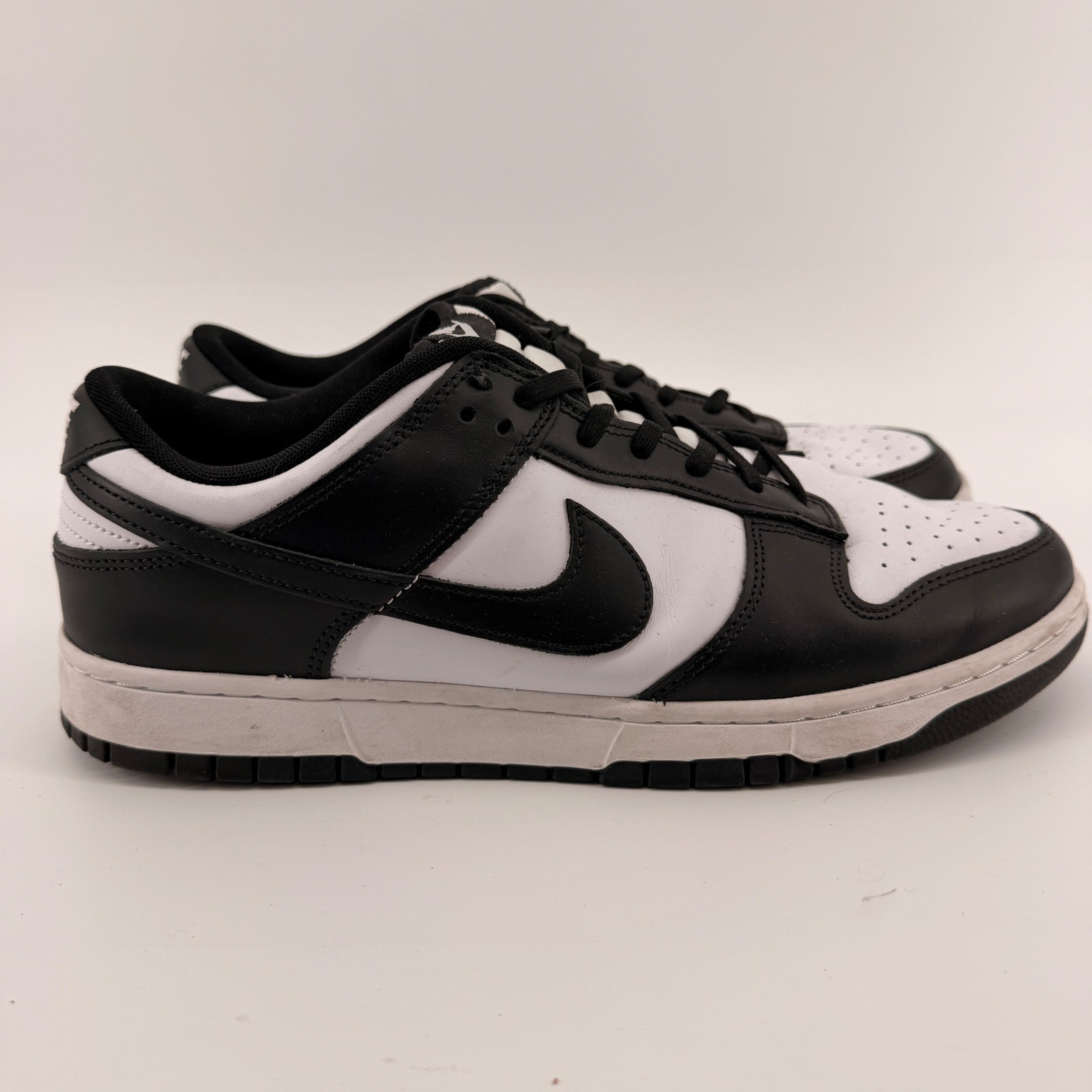 nike dunk low retro men size 12.5 white black panda dd1391 100 leather sneakers nike dunk low retro men size 12.5 white black panda dd1391 100 leather sneakers