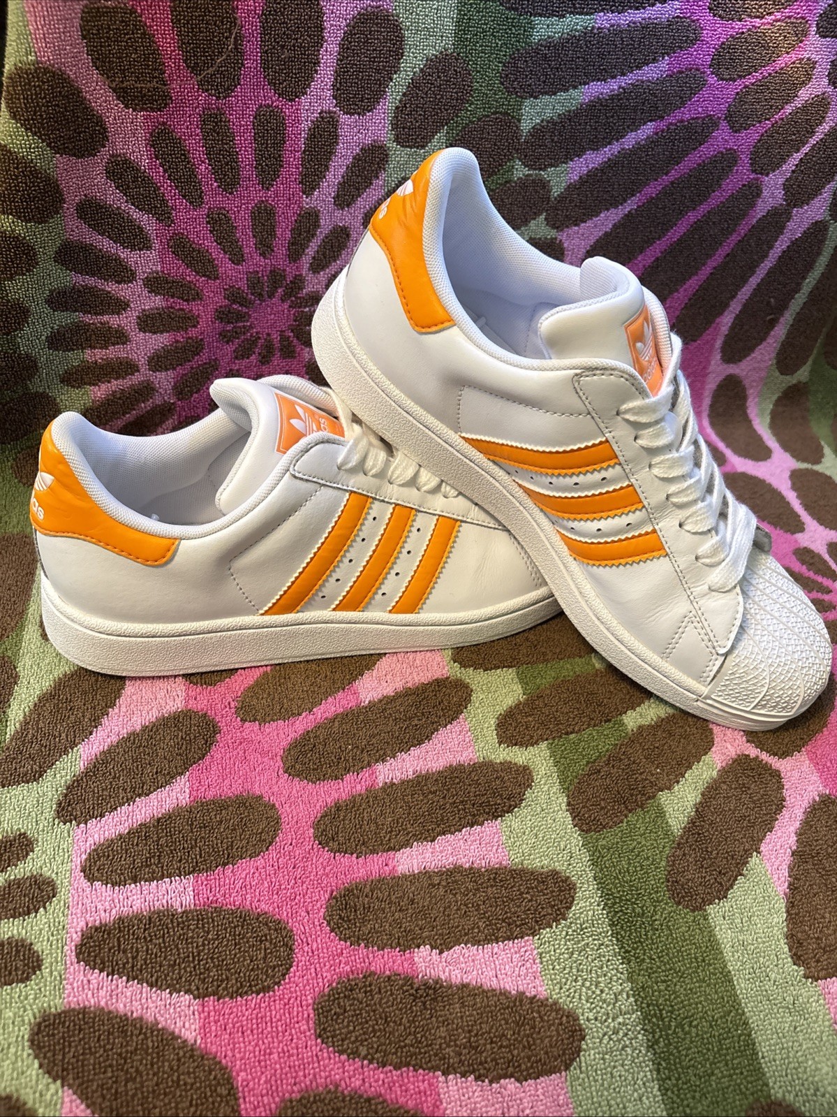 adidas superstar sneakers low top,cloud white/ orange, size ms 6/ws 8,euc. adidas superstar sneakers low top,cloud white/ orange, size ms 6/ws 8,euc.
