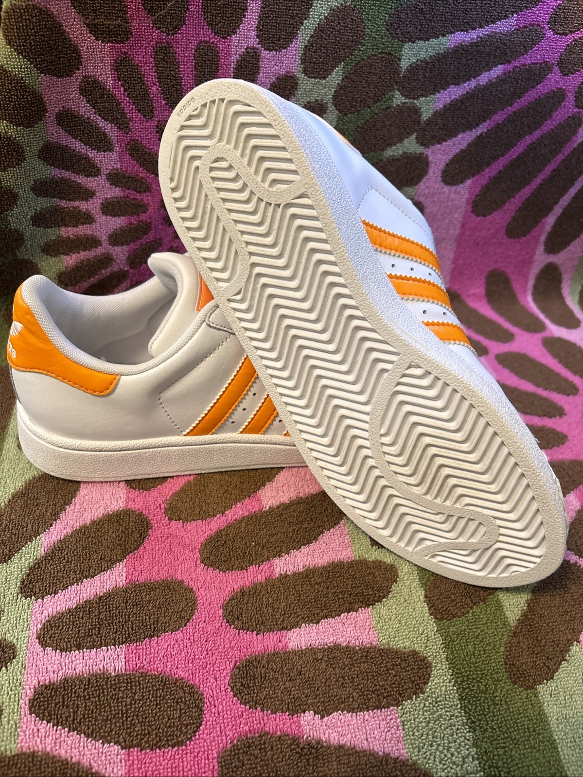 adidas superstar sneakers low top,cloud white/ orange, size ms 6/ws 8,euc. adidas superstar sneakers low top,cloud white/ orange, size ms 6/ws 8,euc.