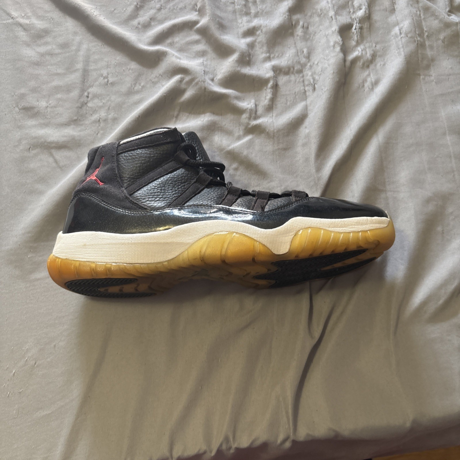 right shoe only jordan 11 retro air jordan gum high top leather size 12 right shoe only jordan 11 retro air jordan gum high top leather size 12