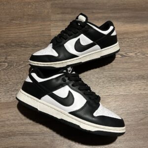 size 9m panda nike dunk low (lightly used no box)