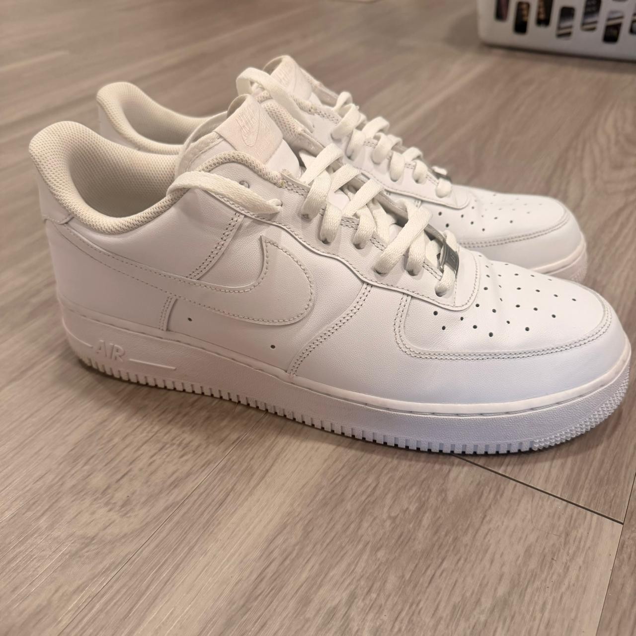 nike air force 1 low triple white cw2288 111 men's size 13 white sneakers shoes nike air force 1 low triple white cw2288 111 men's size 13 white sneakers shoes