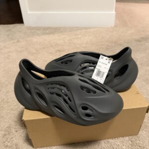 adidas yeezy foam runner carbon size 10