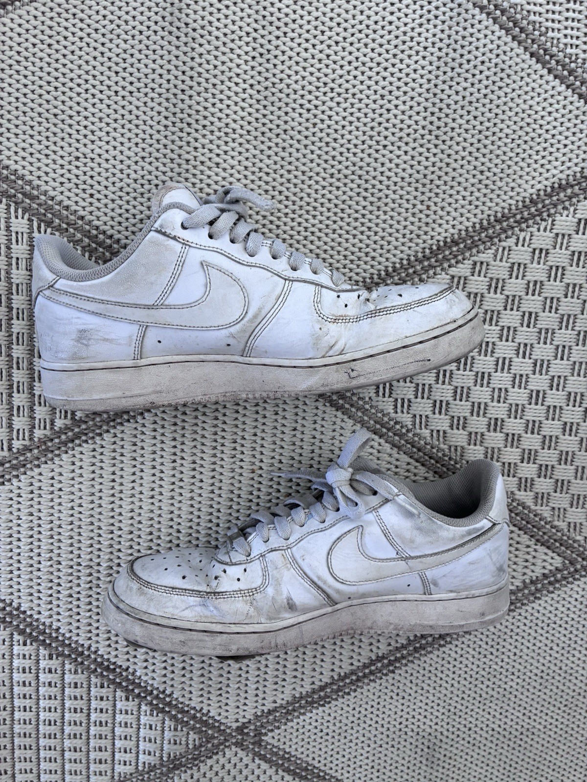 nike air force 1 men’s low top lace up sneakers white solid pre owned nike air force 1 men’s low top lace up sneakers white solid pre owned
