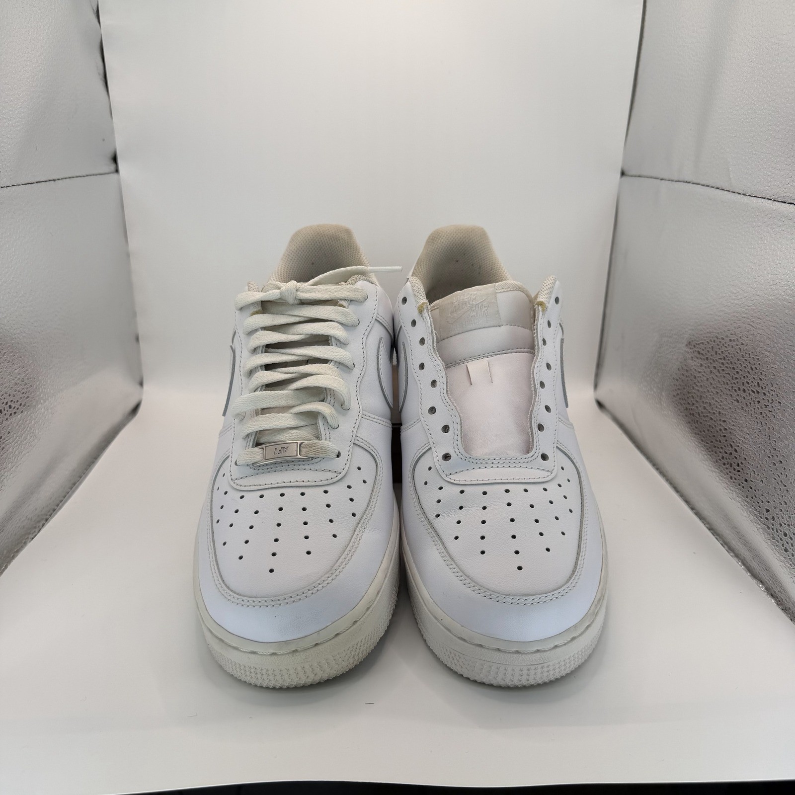 nike air force 1 '07 sneakers shoes mens 9 white sporty performance streetwear nike air force 1 '07 sneakers shoes mens 9 white sporty performance streetwear