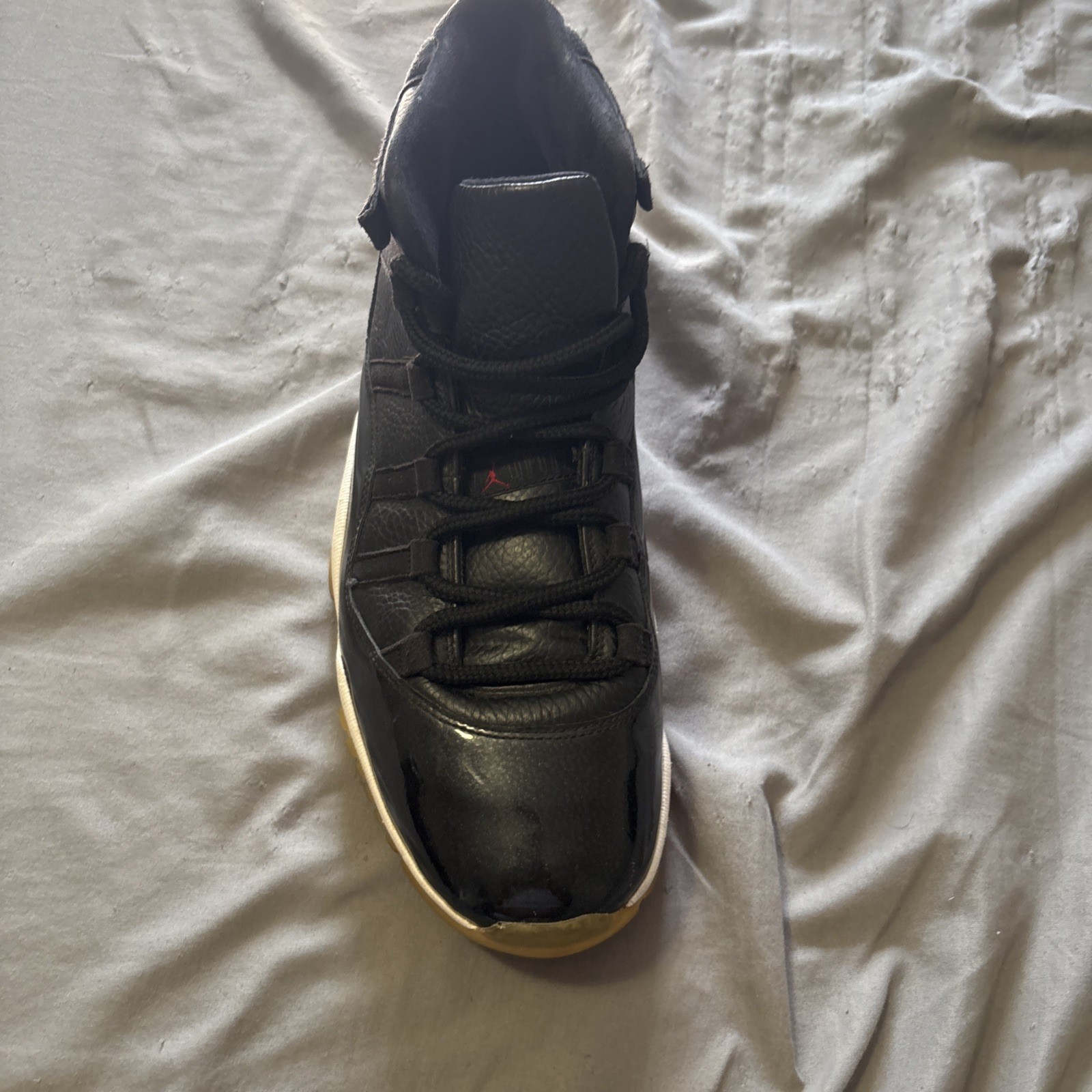 right shoe only jordan 11 retro air jordan gum high top leather size 12 right shoe only jordan 11 retro air jordan gum high top leather size 12