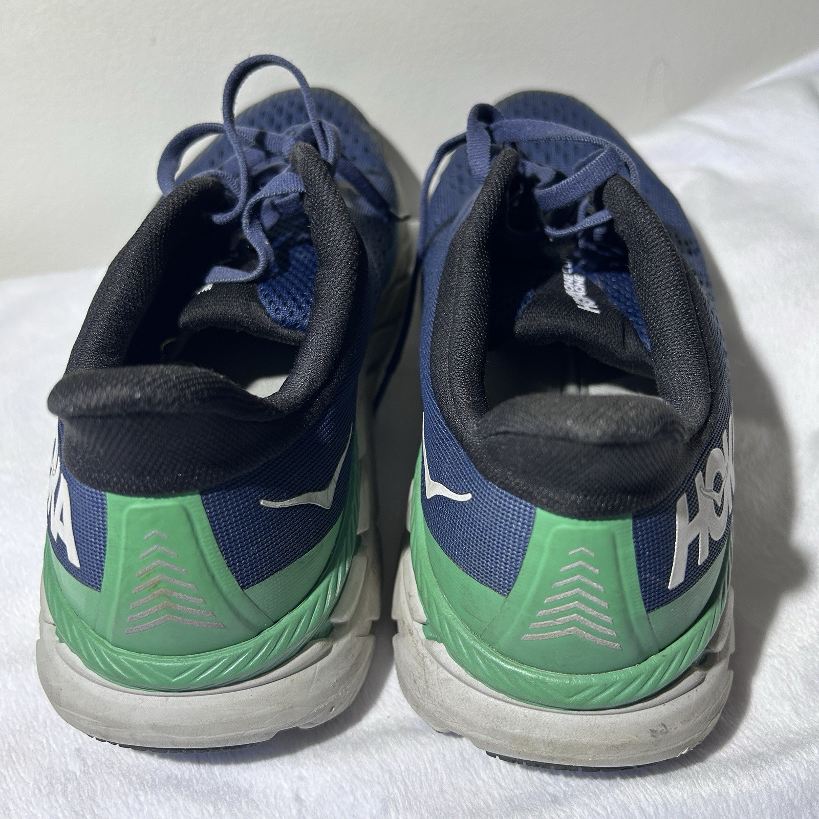 hoka one one clifton 7 sneakers men’s shoes size 10.5 (read description) hoka one one clifton 7 sneakers men’s shoes size 10.5 (read description)