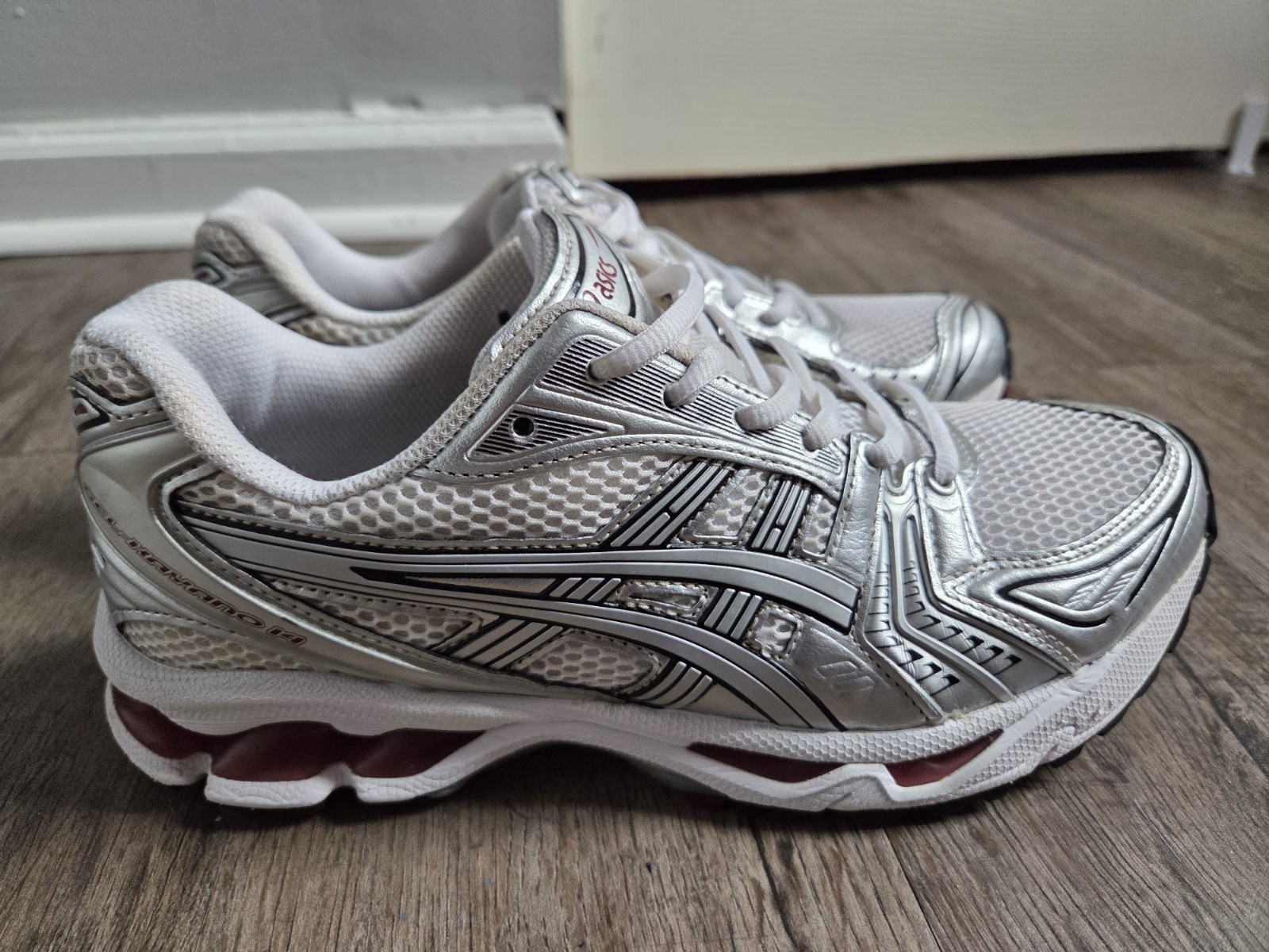 asics gel kayano 14 low top lace up mesh sneaker silver/white/red/black asics gel kayano 14 low top lace up mesh sneaker silver/white/red/black