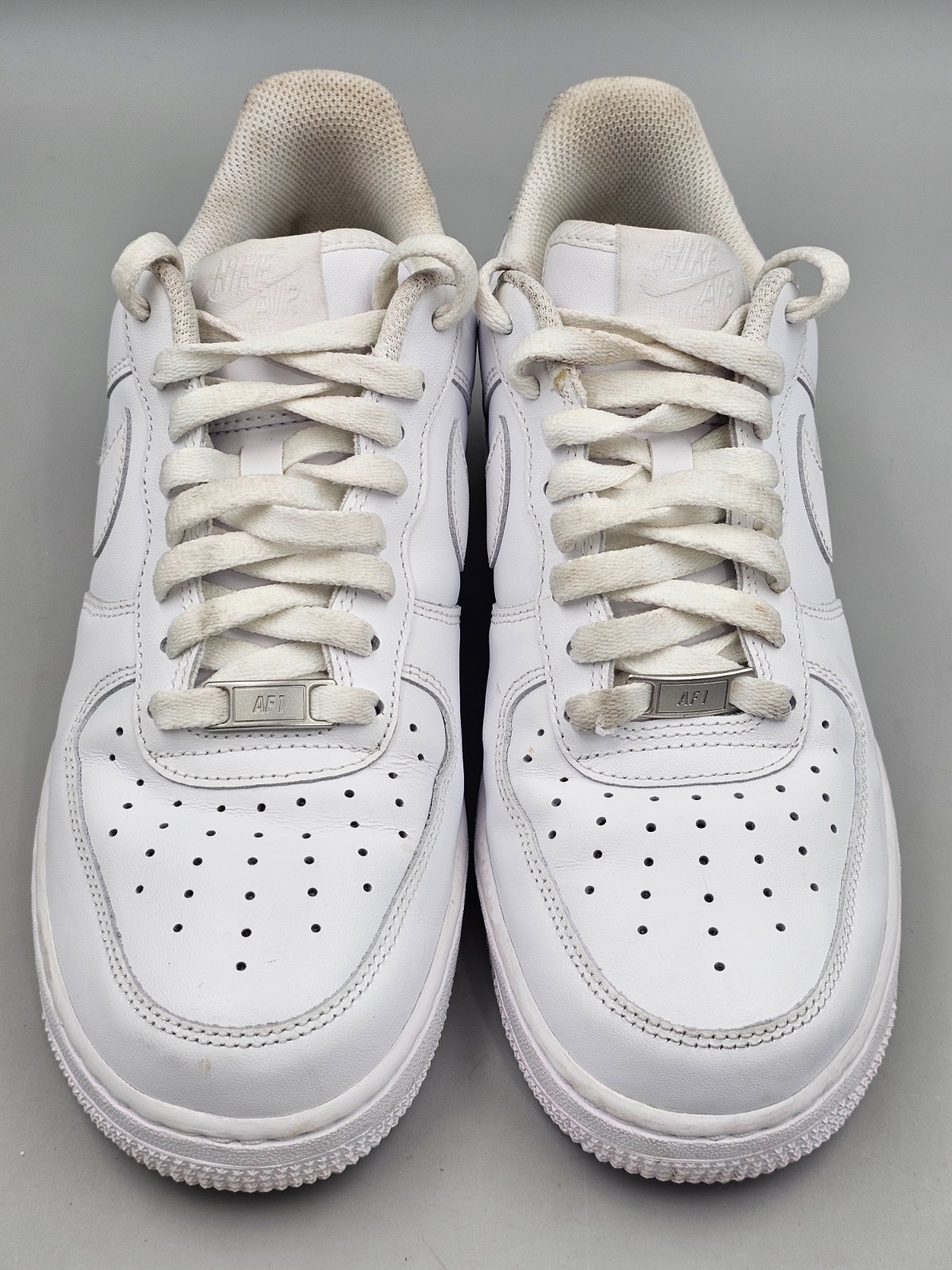 nike air force 1 '07 low triple white lace up sneakers shoes cw2288 111 men's 8 nike air force 1 '07 low triple white lace up sneakers shoes cw2288 111 men's 8