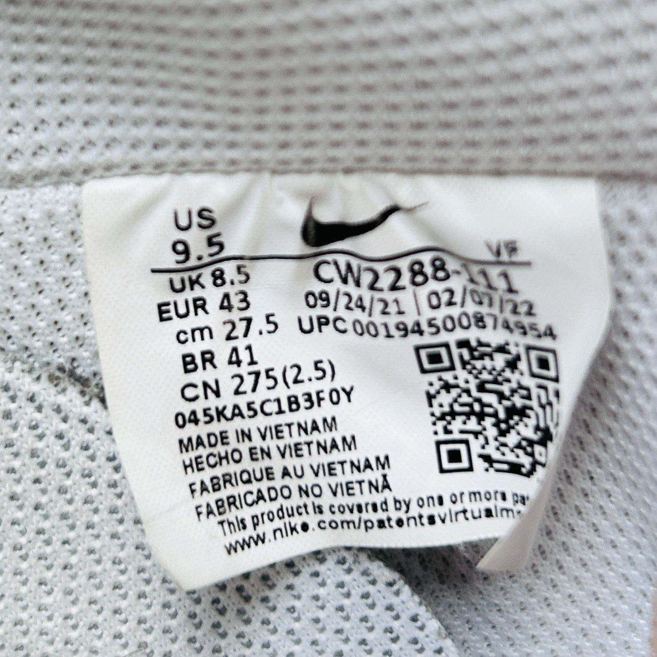nike air force 1 low – men’s size 9.5 / eu 43 – white – preworn nike air force 1 low – men’s size 9.5 / eu 43 – white – preworn