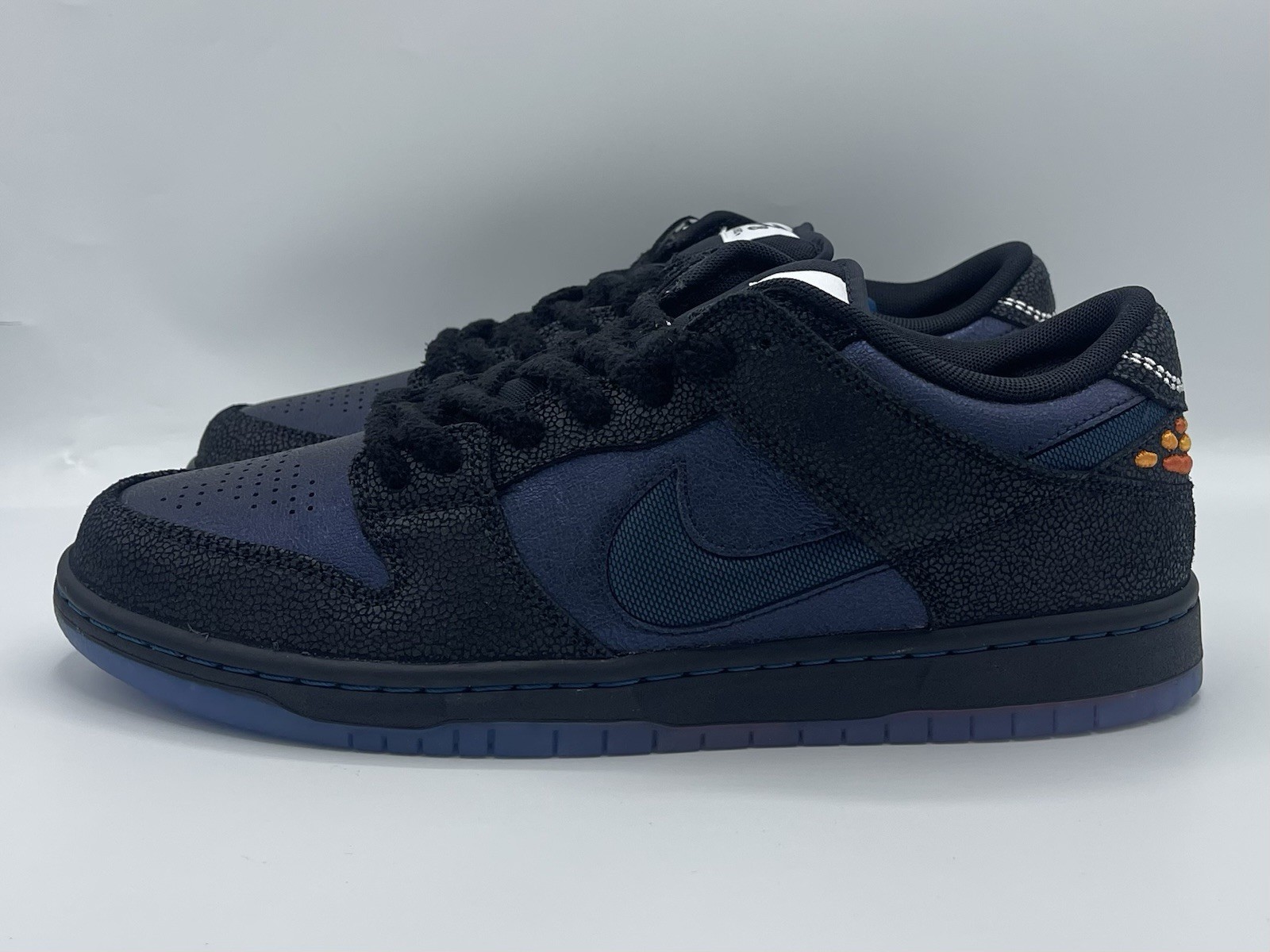 nike sb dunk low pro qs “bluetile skateboards monarch” size 11 mens iq1323 001 nike sb dunk low pro qs “bluetile skateboards monarch” size 11 mens iq1323 001