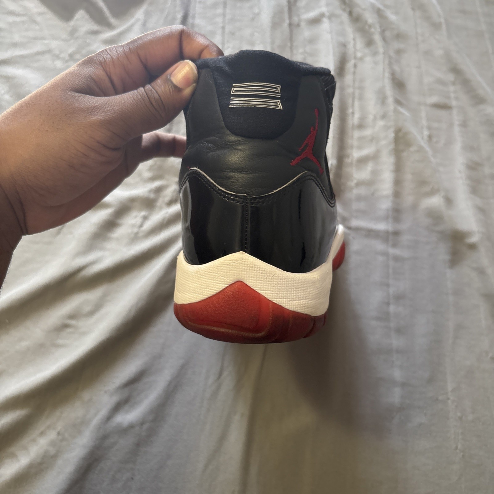right shoe only jordan 11 retro air jordan bred 2019 sneaker size 11 right shoe only jordan 11 retro air jordan bred 2019 sneaker size 11