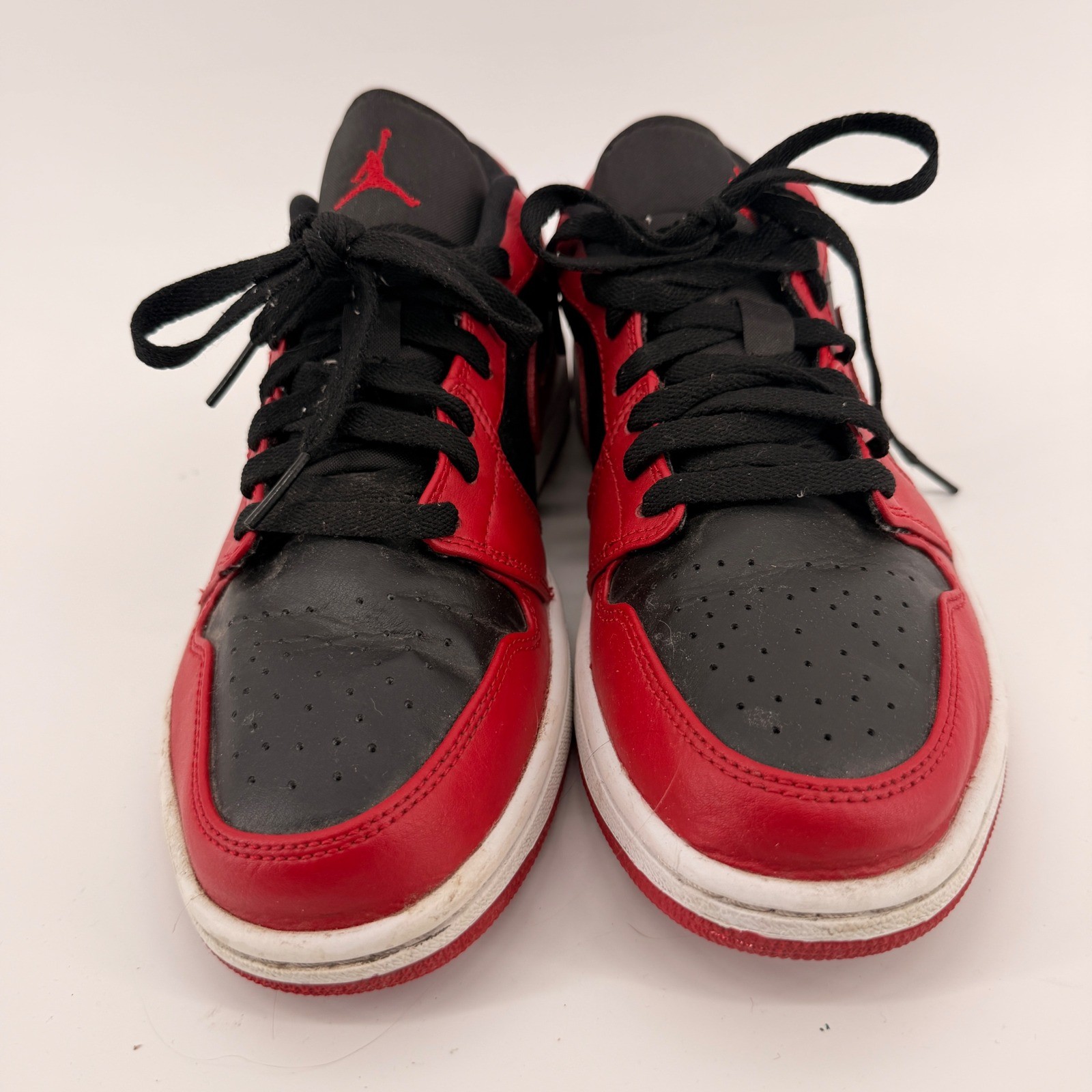 jordan air jordan 1 low mens size 9 red black bred toe sneakers 553558 606 jordan air jordan 1 low mens size 9 red black bred toe sneakers 553558 606