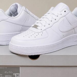 nike air force 1 white low top sneakers size [9 men’s ] classic clean