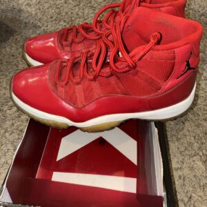 air jordan 11 men's red sneakers red 378037 623 size 11.5 **flaw read**