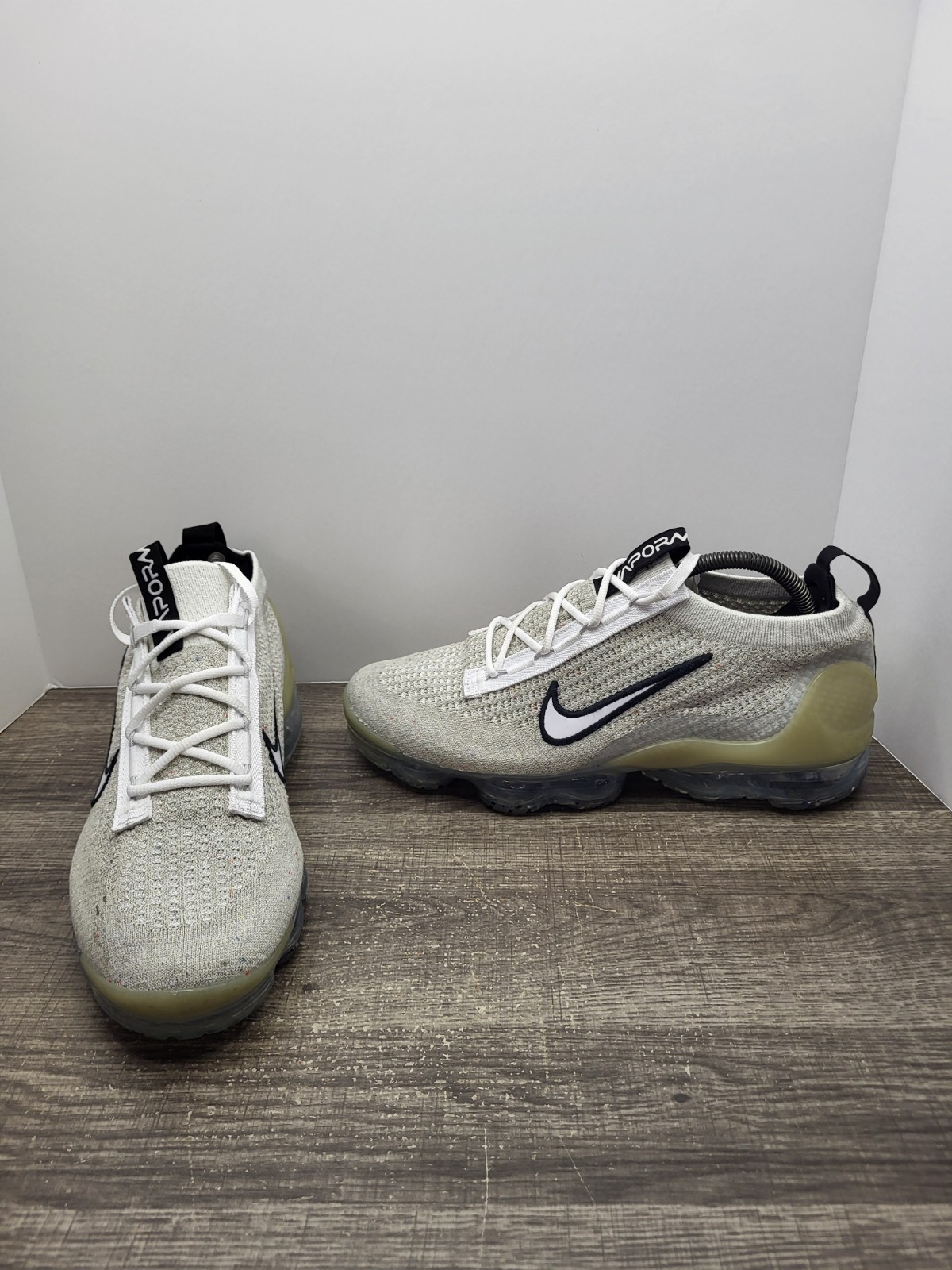 nike air vapormax 2021 flyknit dh4084 100 men's size 10 grey running shoes nike air vapormax 2021 flyknit dh4084 100 men's size 10 grey running shoes