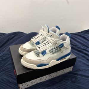 jordan 4 military blue size 7.5 m