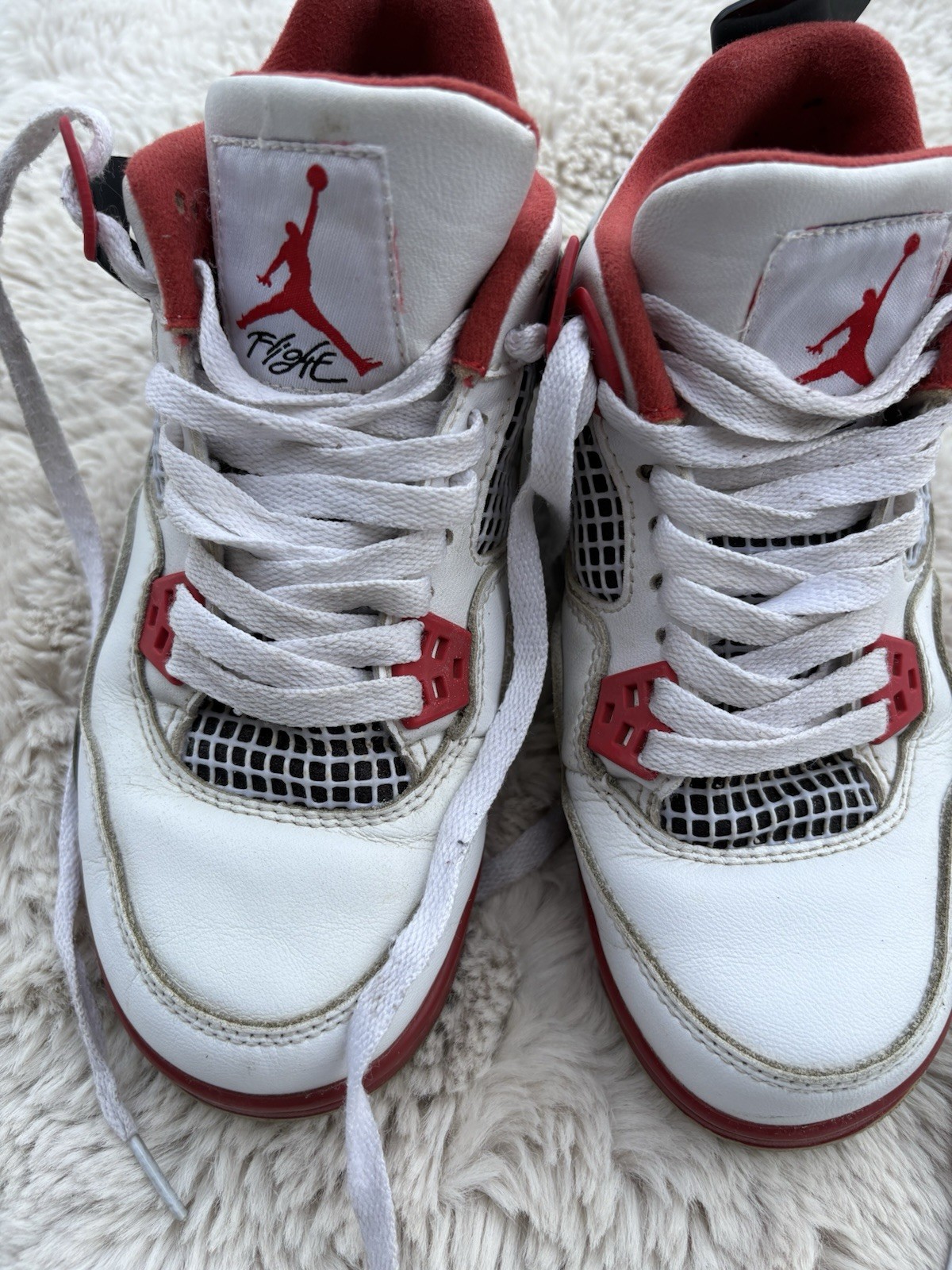 nike air jordan 4 retro fire red/ boys us 4 shoes flight logo on tongue nike air jordan 4 retro fire red/ boys us 4 shoes flight logo on tongue