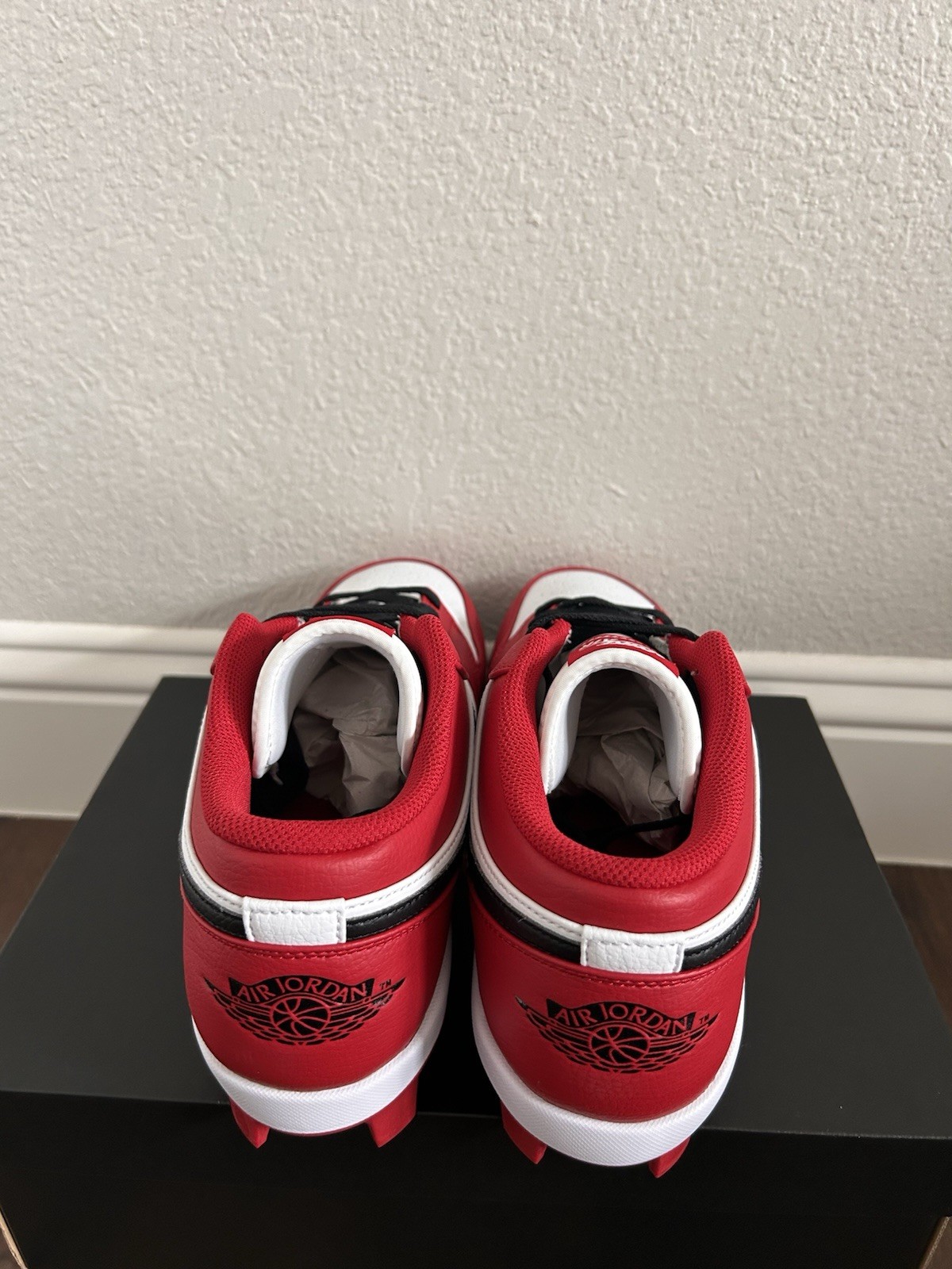 air jordan 1 retro mcs low 'chicago' red white baseball cleats cj8524 611 sz 13 air jordan 1 retro mcs low 'chicago' red white baseball cleats cj8524 611 sz 13