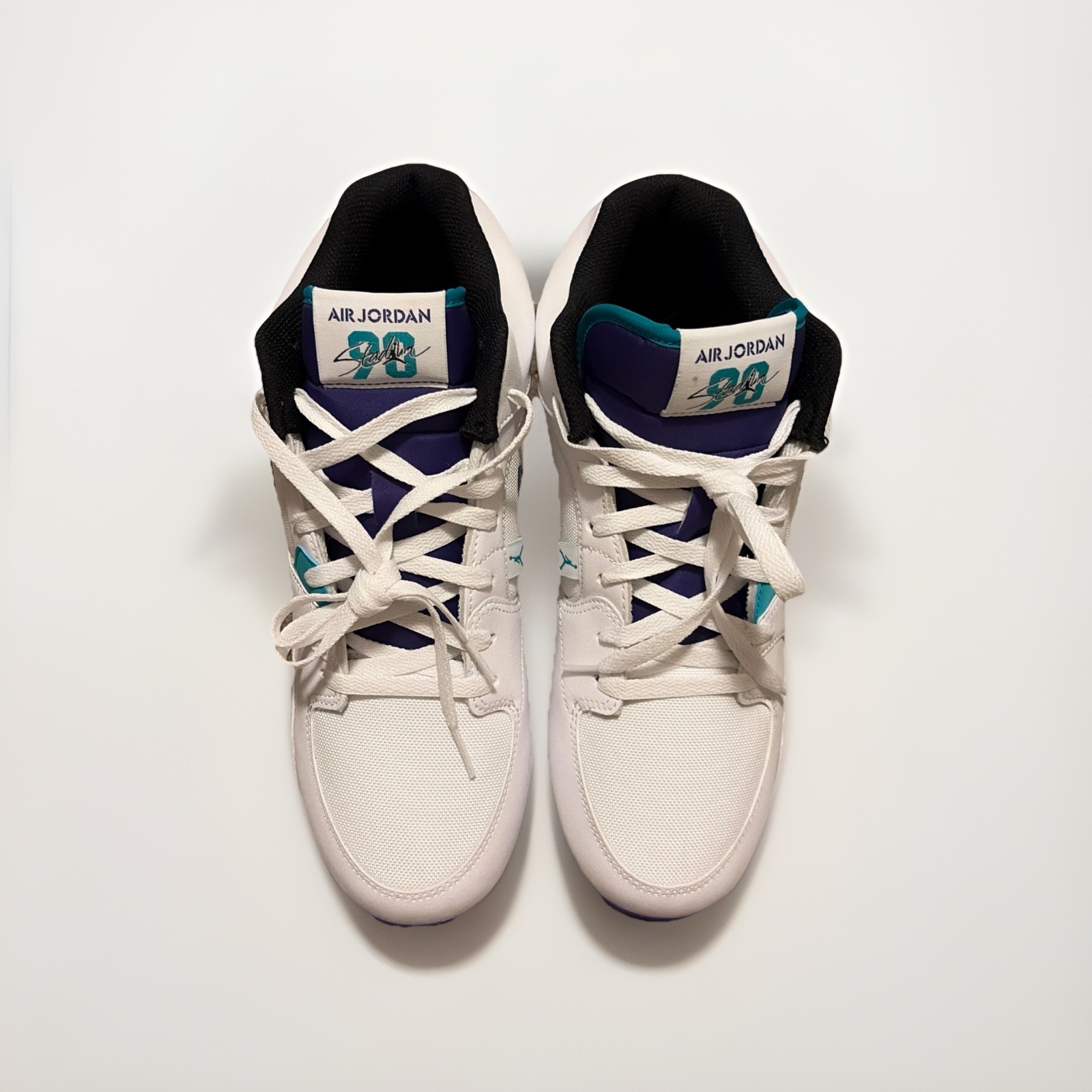 air jordan stadium 90 low 'grape' white football cleats, size 11 hq0211 105 air jordan stadium 90 low 'grape' white football cleats, size 11 hq0211 105