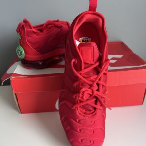 nike vapormax plus red/ size 12