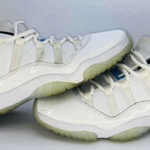 air jordan 11 retro low legend blue • size 11 • av2187 117