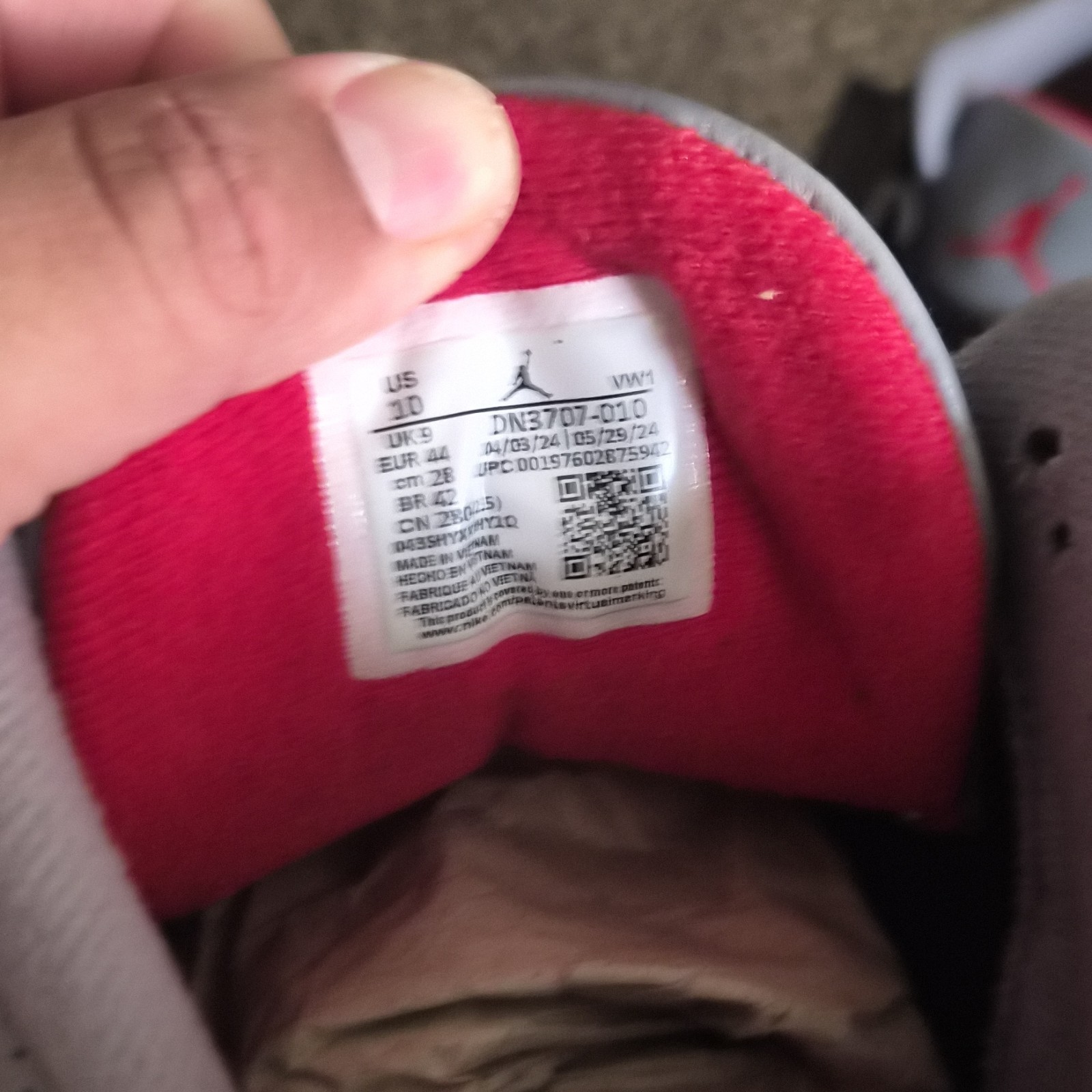 jordan air jordan 3 retro og 2024 black fire red cement grey dn3707 010 men's jordan air jordan 3 retro og 2024 black fire red cement grey dn3707 010 men's