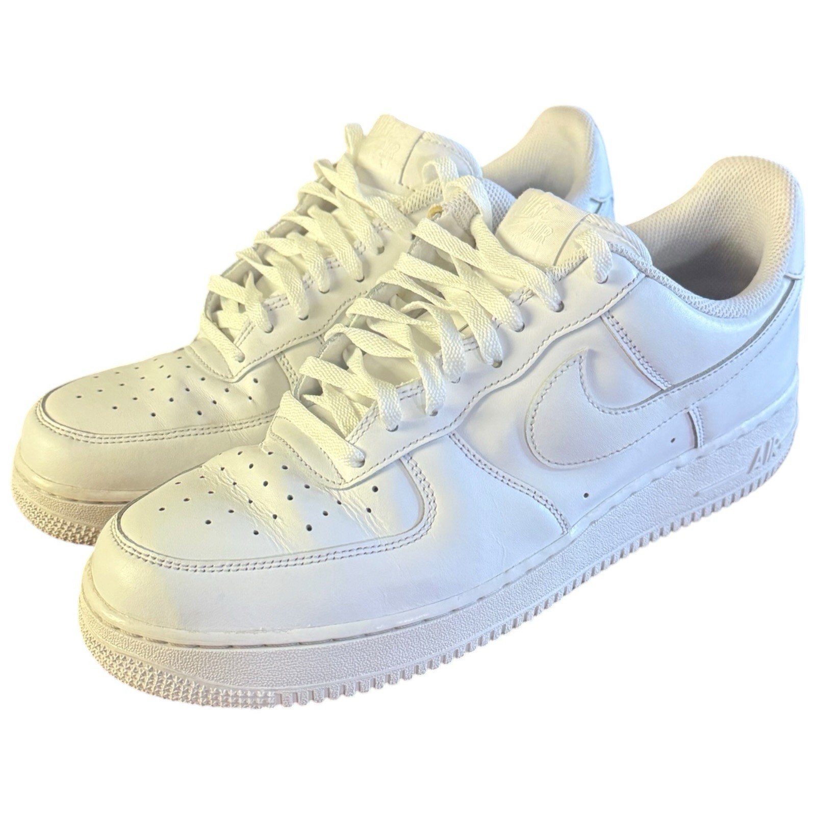 nike air force 1 low sneakers shoes size 11 triple white cw2288 111 '07 nike air force 1 low sneakers shoes size 11 triple white cw2288 111 '07