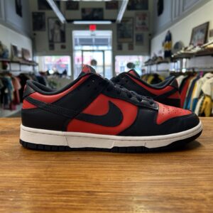 size 10 nike dunk retro 2024 low navy red worn once