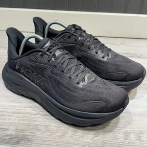hoka one one clifton 10 mens size 10.5 black athletic running shoes sneakers