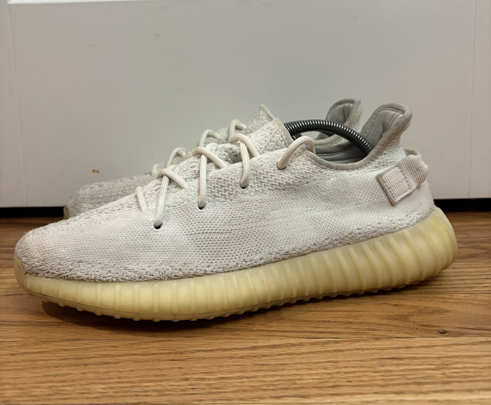 adidas yeezy boost 350 v2 cream white triple white sneakers shoes men’s 10 us adidas yeezy boost 350 v2 cream white triple white sneakers shoes men’s 10 us
