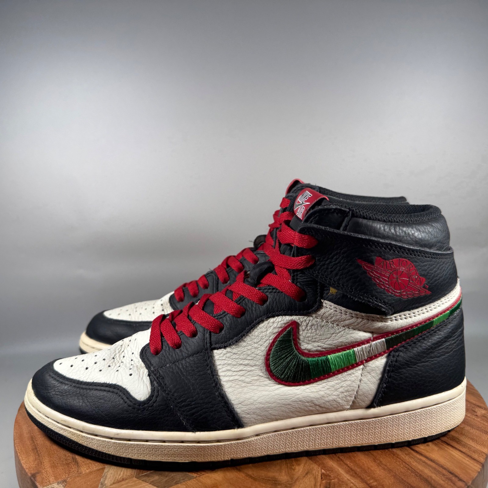 jordan 1 retro high og sports illustrated a star is born 555088 015 mens 10.5 jordan 1 retro high og sports illustrated a star is born 555088 015 mens 10.5