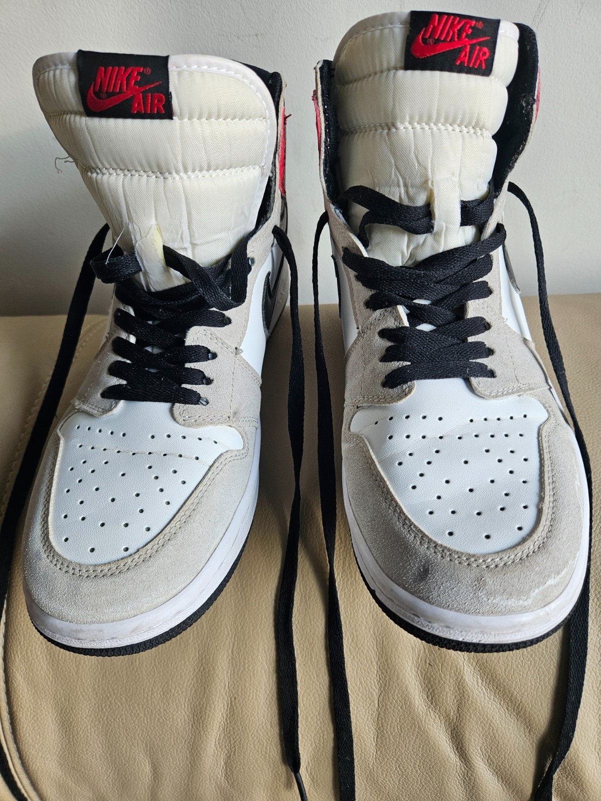 nike air jordan1 high og “light smoke grey” 555088 126 sneakers men's us size 10 nike air jordan1 high og “light smoke grey” 555088 126 sneakers men's us size 10