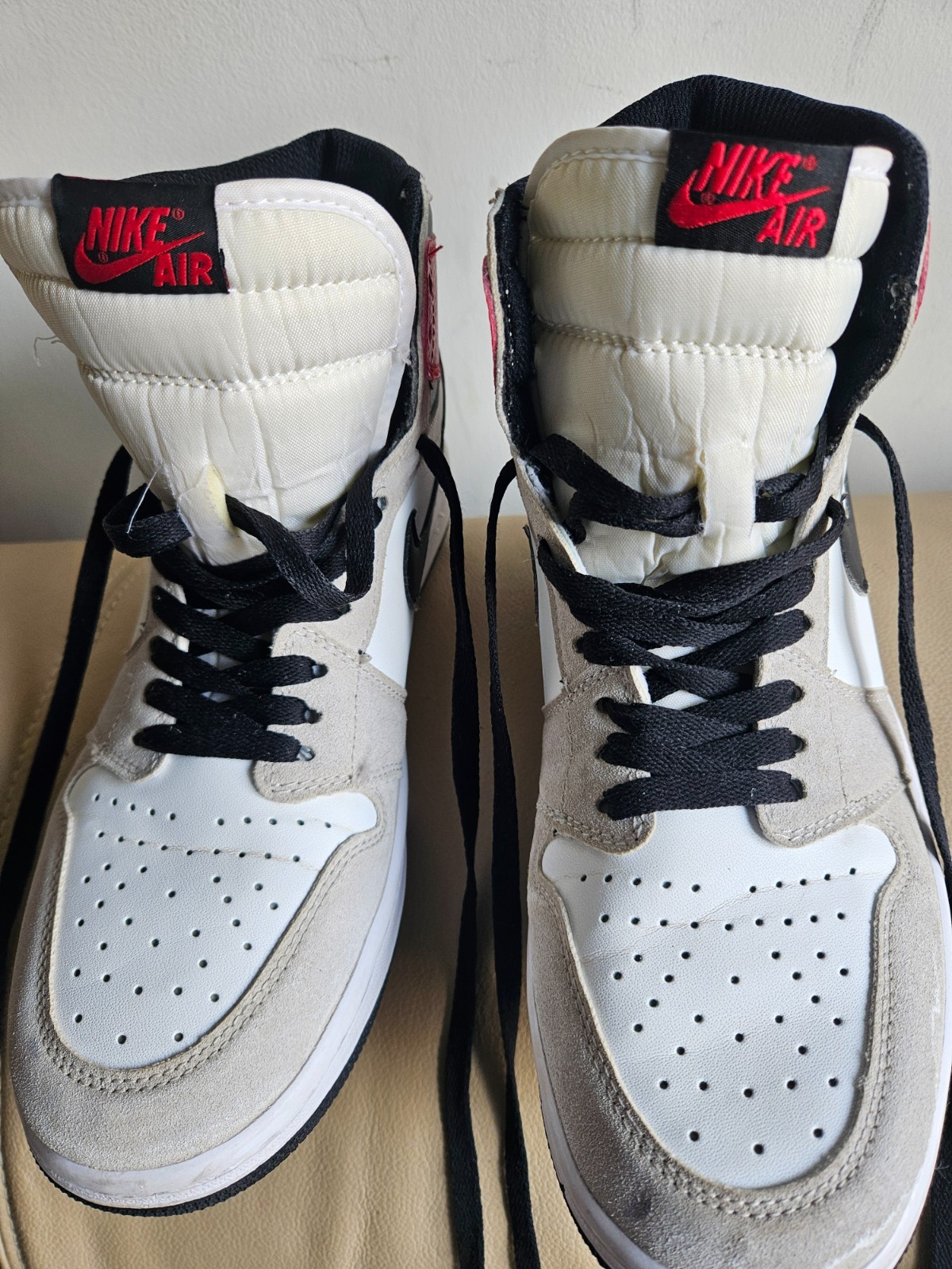 nike air jordan1 high og “light smoke grey” 555088 126 sneakers men's us size 10 nike air jordan1 high og “light smoke grey” 555088 126 sneakers men's us size 10