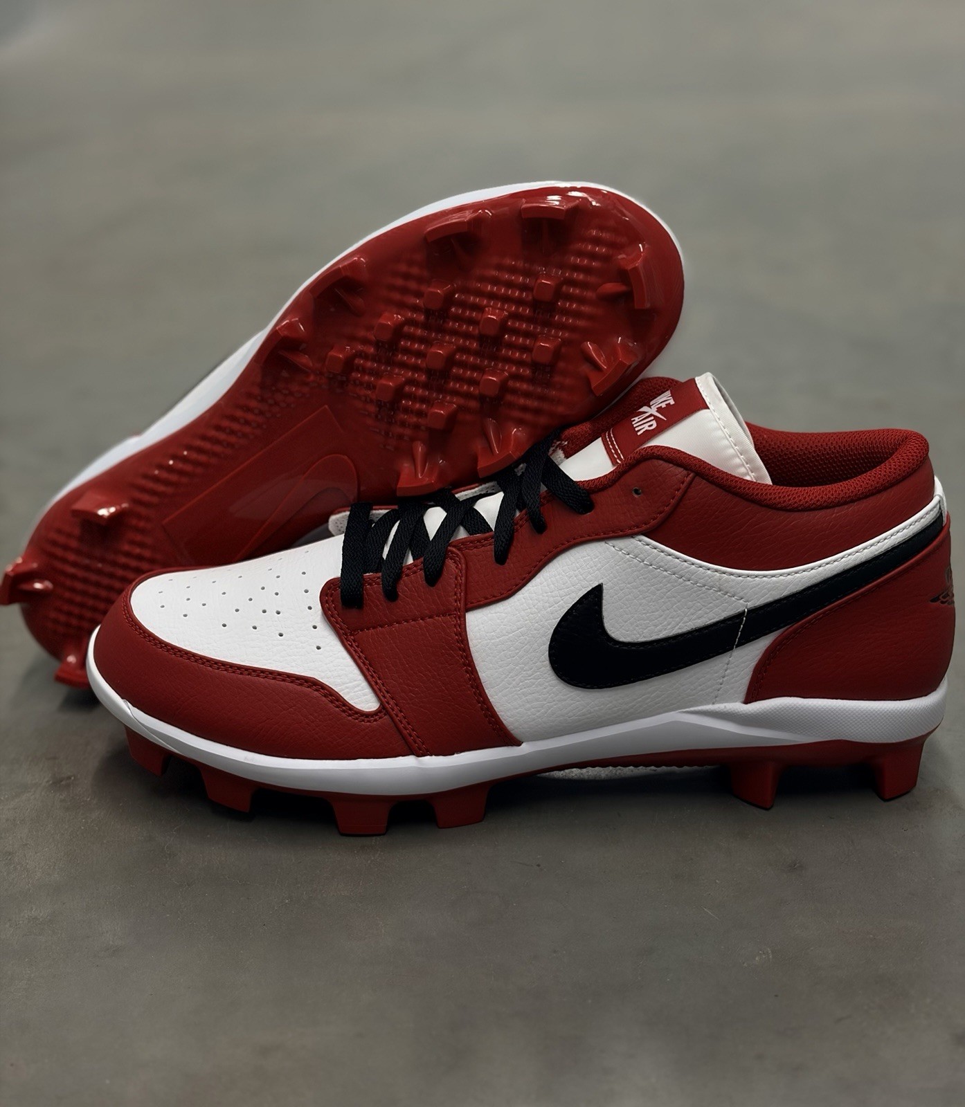 nike air jordan 1 retro mcs low chicago baseball cleats men’s size 13 new nike air jordan 1 retro mcs low chicago baseball cleats men’s size 13 new
