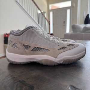 nike air jordan 11 retro low ie 'light orewood brown' men size 10 sku 919712 102