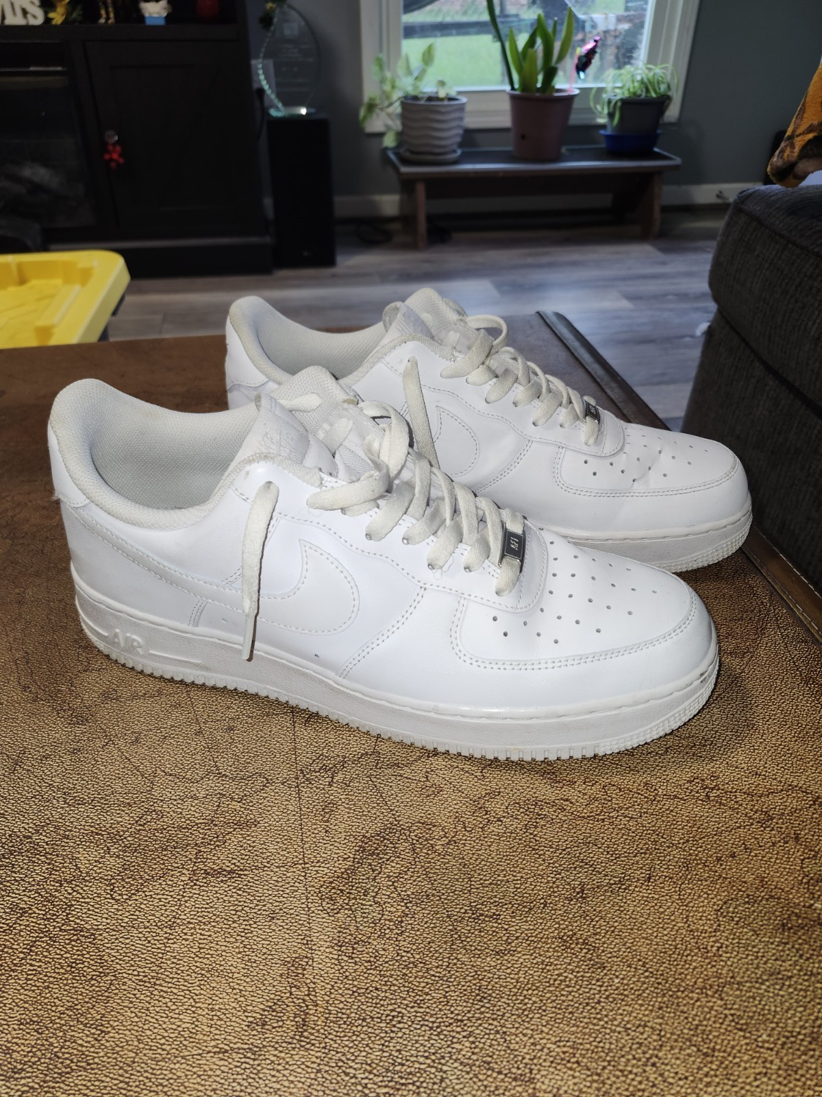 nike air force one '07 white leather low basketball shoes size 12 nike air force one '07 white leather low basketball shoes size 12