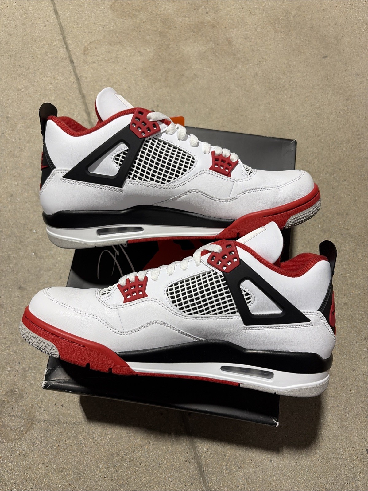 size 11 us jordan 4 retro fire red ds ships today size 11 us jordan 4 retro fire red ds ships today