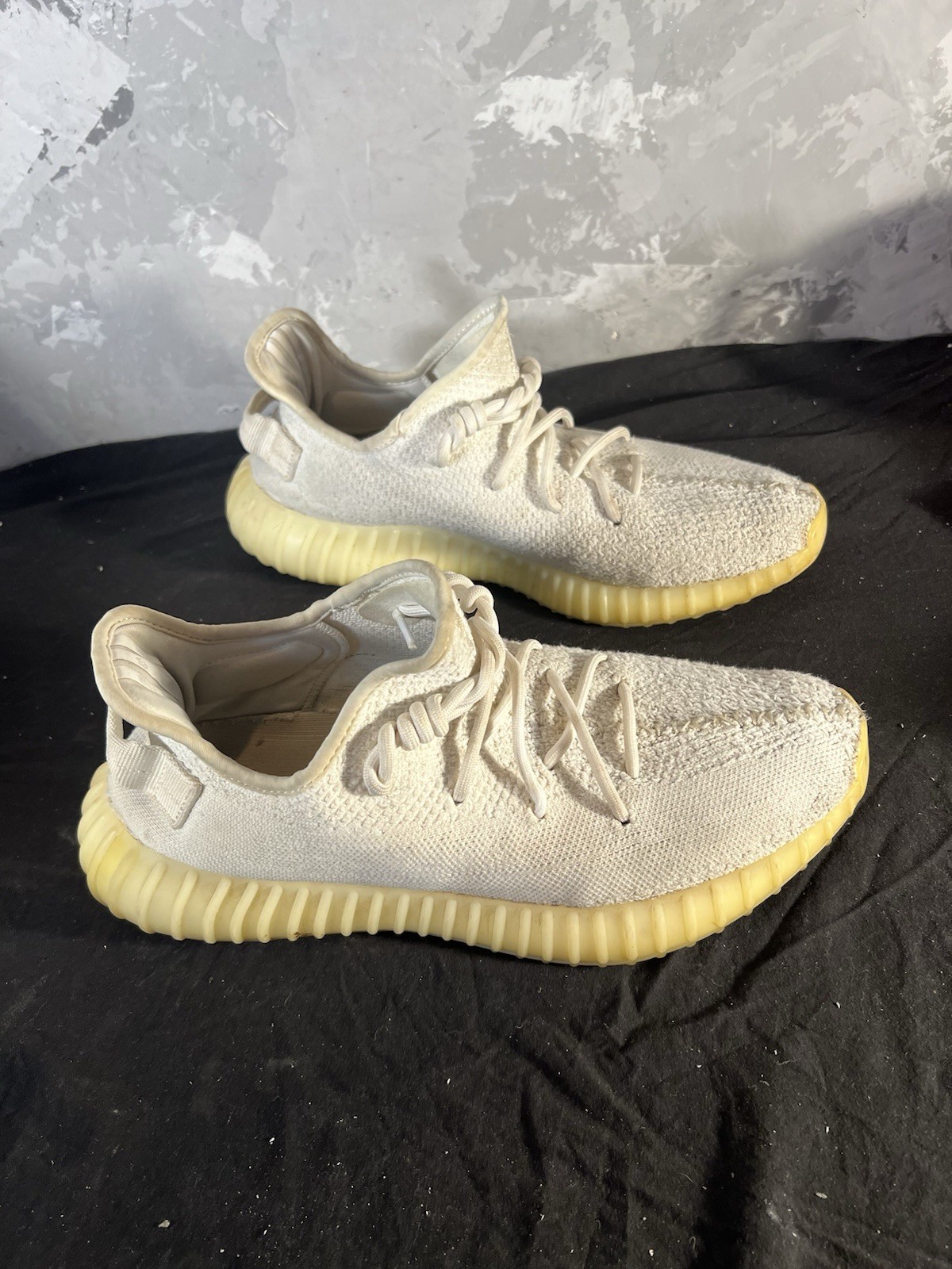 size 10 adidas yeezy boost 350 v2 low cream white / triple white size 10 adidas yeezy boost 350 v2 low cream white / triple white
